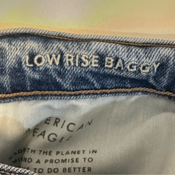 American Eagle Low Rise Baggy Jeans - Picture 7 of 8